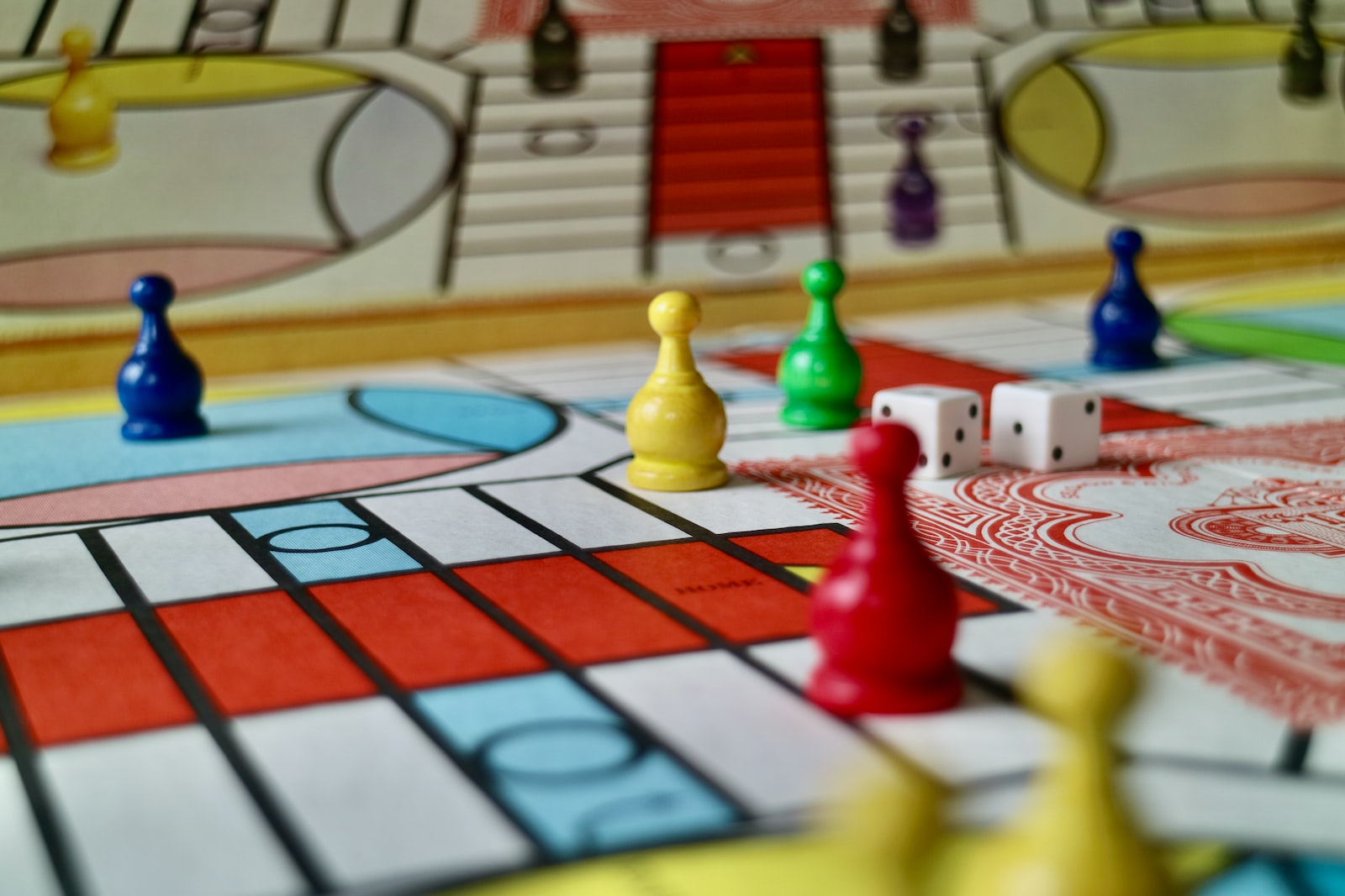 Quels sont les bénéfices de jouer à des jeux de société en famille ?